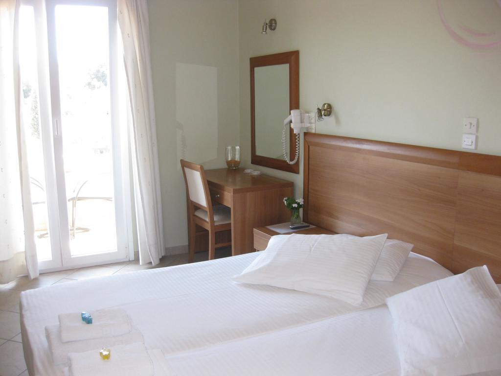Virginia Hotel Samos Town Luaran gambar